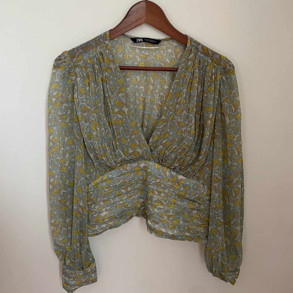 Zara PRINTED SHIRT WITH METALLIC THREAD V-neck shirt with long sleeves and tonal
